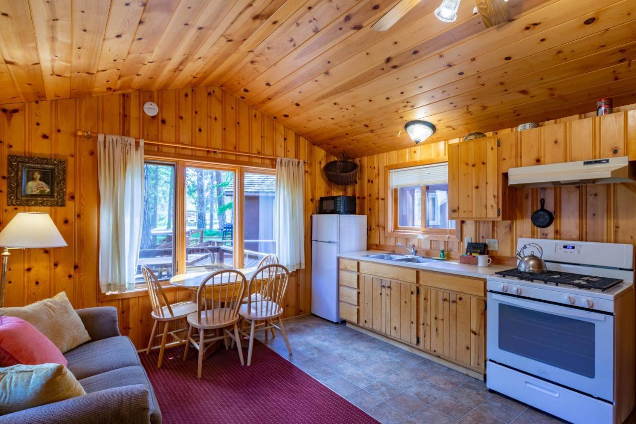 Lake Creek Lodge Camp Sherman Экстерьер фото